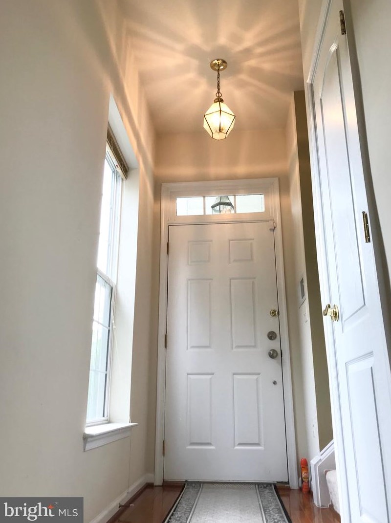 4525 Billingham St, Fairfax, VA 22030-6189