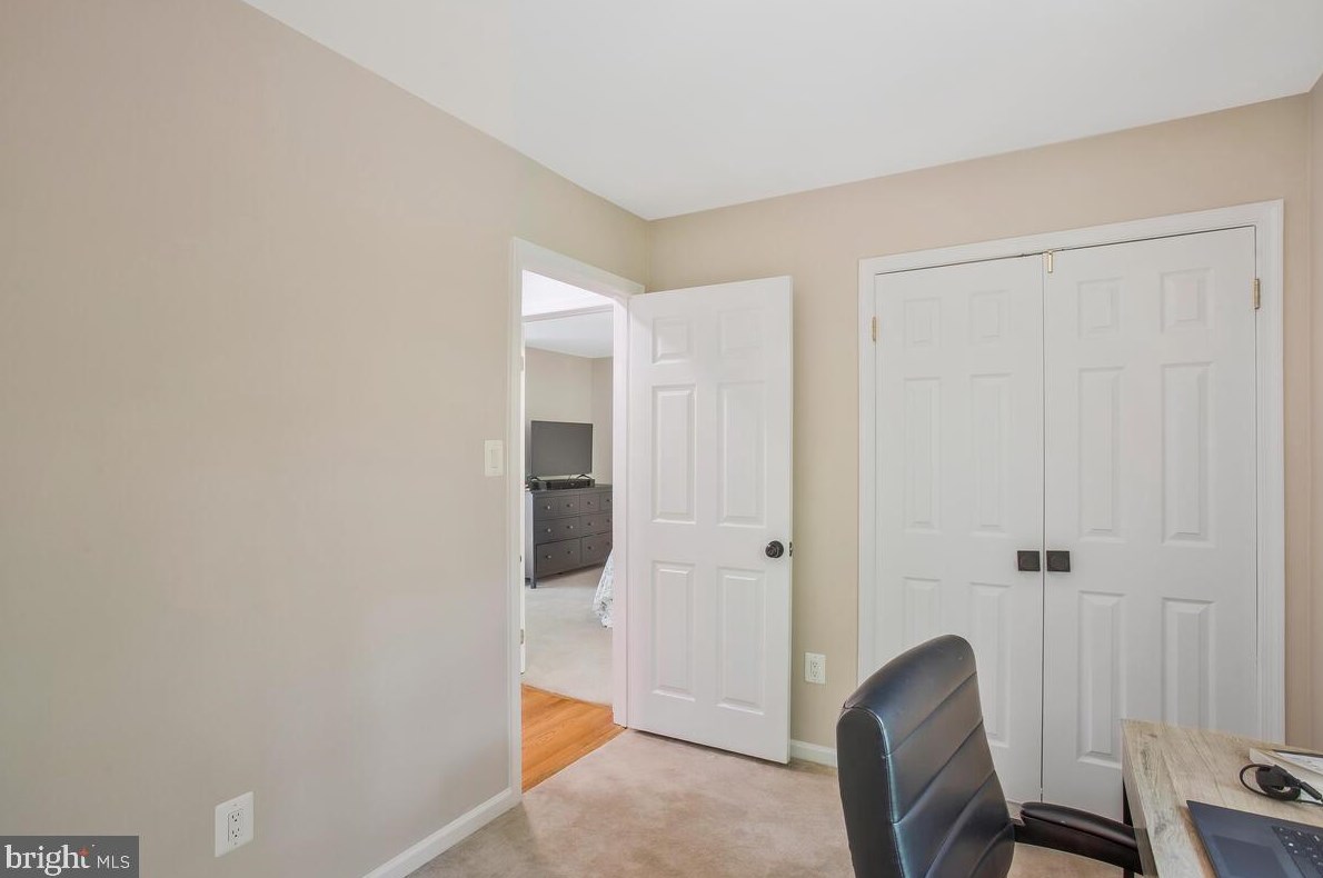 10420 Calumet Grove Dr, Fairfax VA  22032-3801 exterior