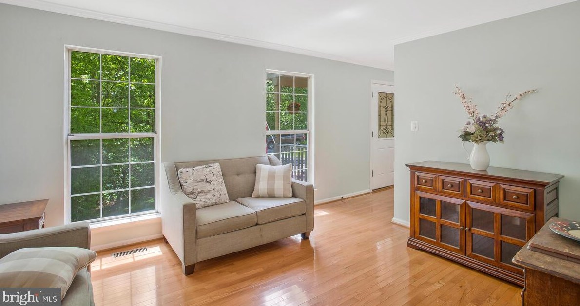 10420 Calumet Grove Dr, Fairfax VA  22032-3801 exterior