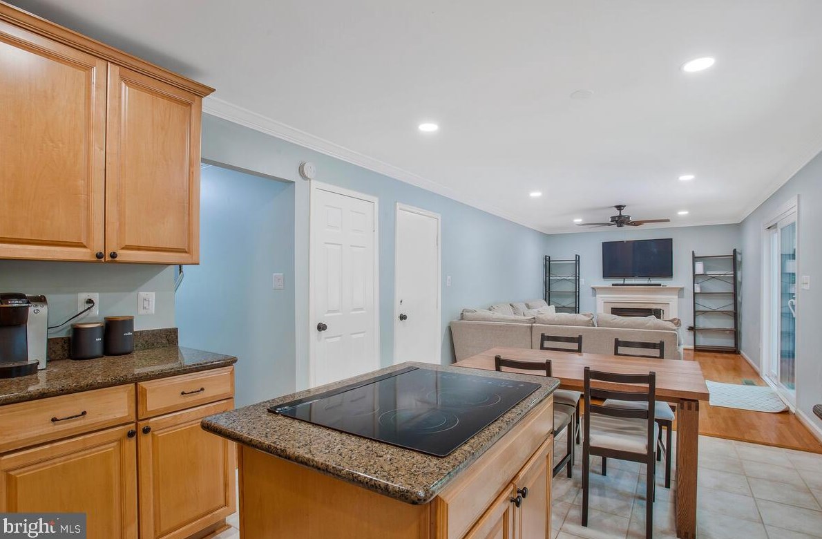 10420 Calumet Grove Dr, Fairfax VA  22032-3801 exterior