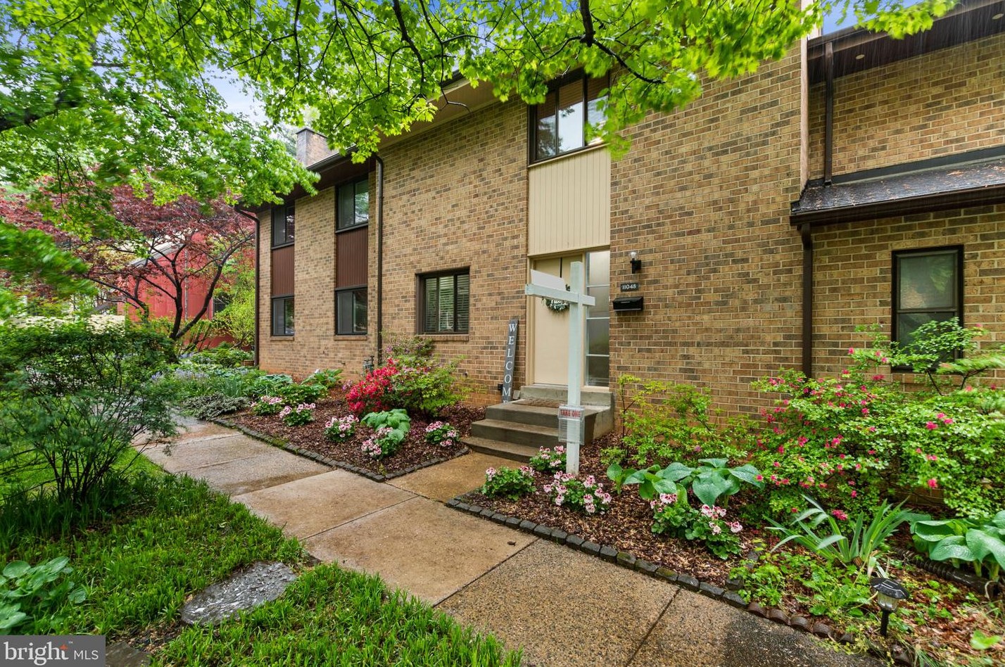11048 Saffold Way, Herndon, VA 20190