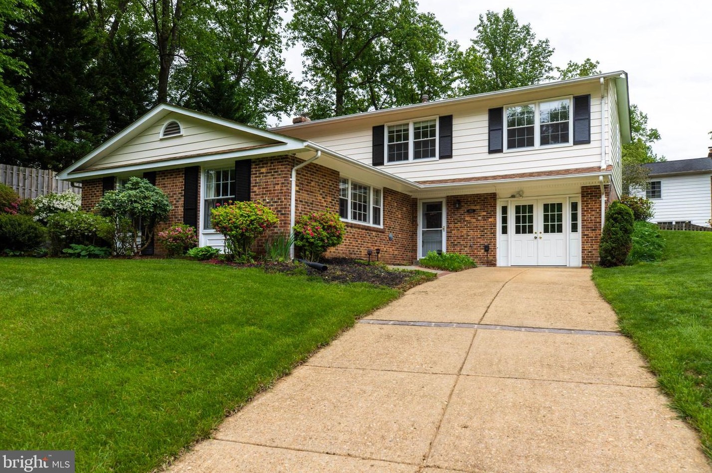 8611 Grosvenor Ct, Fairfax, VA 22031
