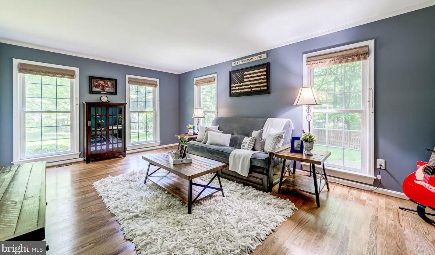 11303 Lafferty Ln, Fairfax, VA 22030-5408