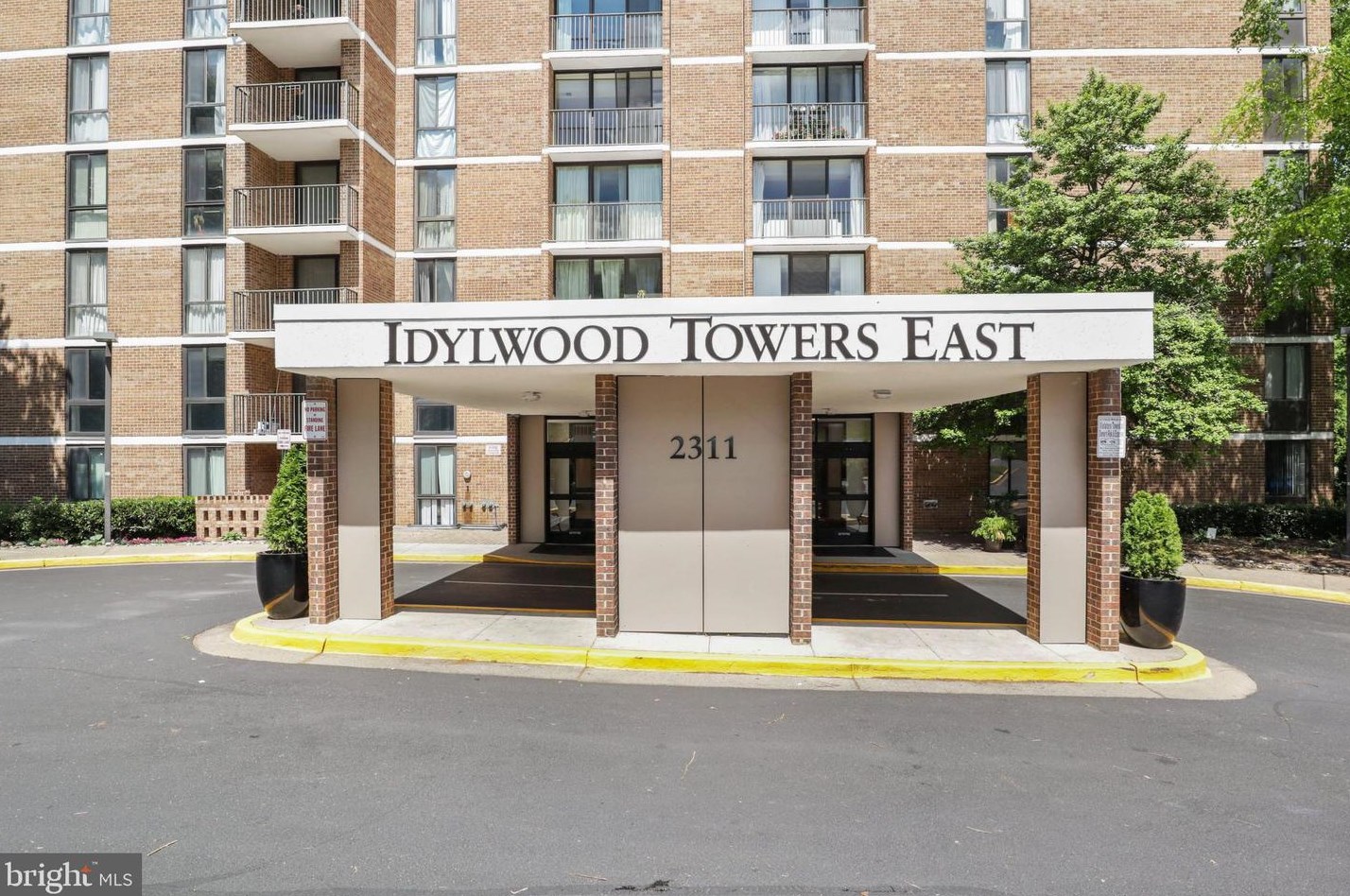 2311 Pimmit Dr #210e, Falls Church, VA 22043