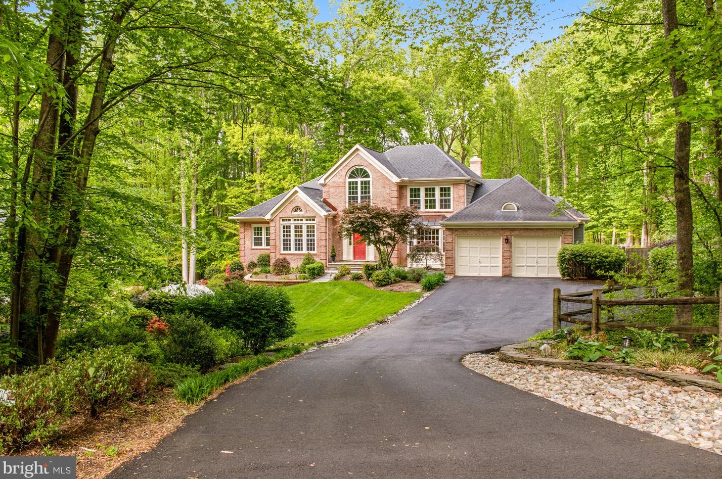 10636 Canterberry Rd, Fairfax, VA 22039-1924