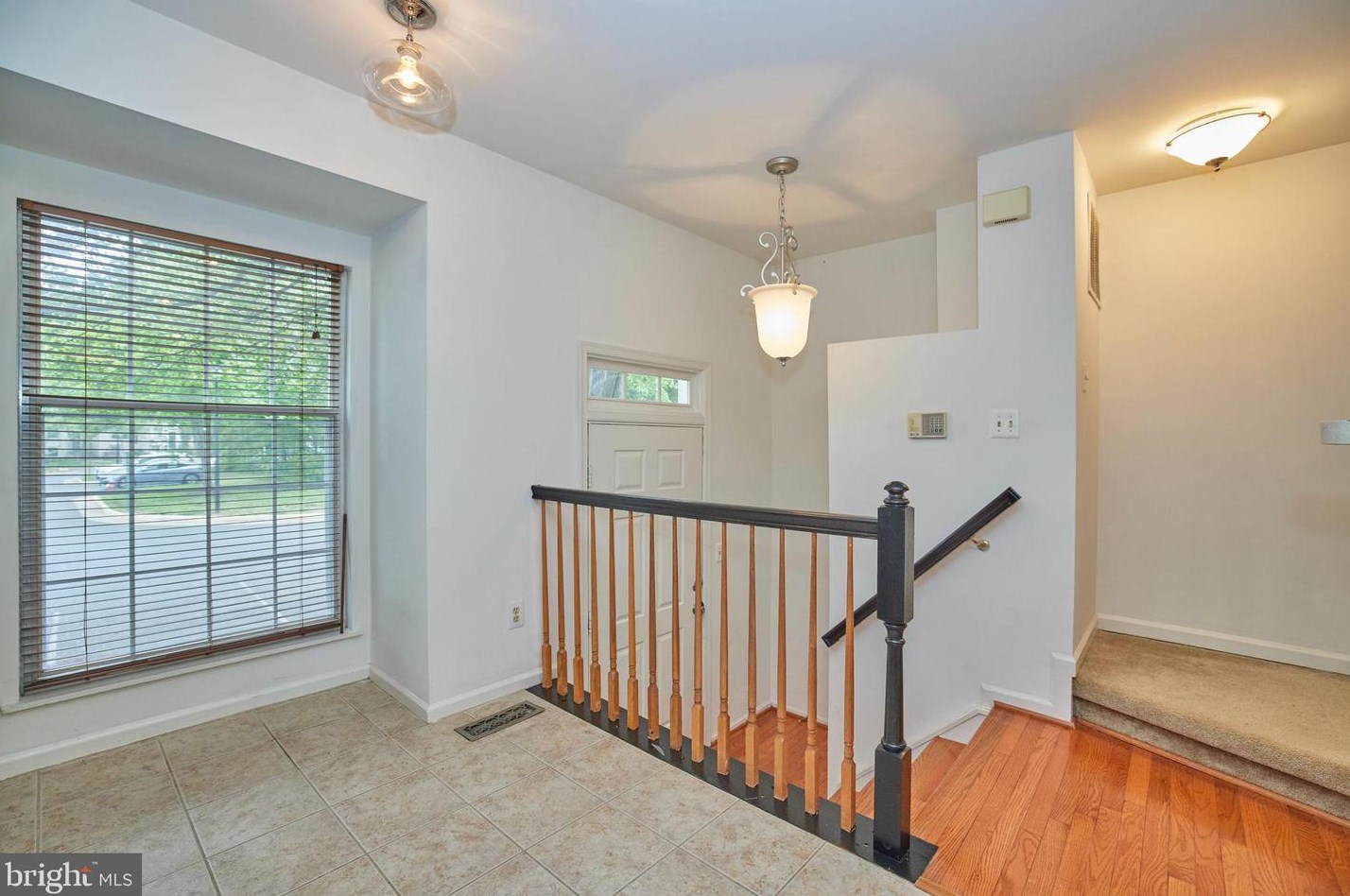 6633 Skylemar Trl, Centreville, VA 20121