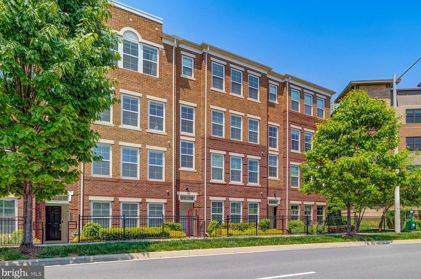 3060 Rittenhouse Cir, Fairfax, VA 22031-6206