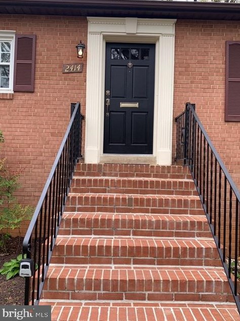 2414 Chestnut St, Falls Church, VA 22043