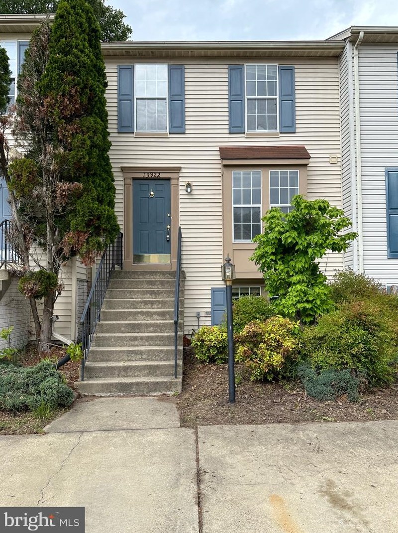 13922 Winding Ridge Ln, Centreville, VA 20121