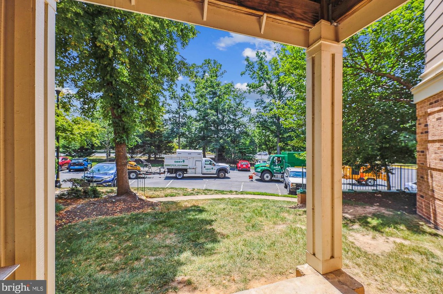 12919 Alton Sq Apt 120, Herndon, VA 20170