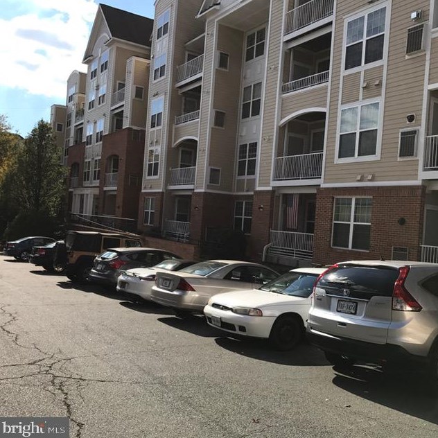 2701 Bellforest Ct Apt 402, Vienna, VA 22180