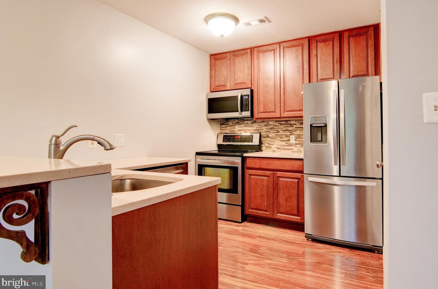 6054 Meadow Crest Ct, Centreville, VA 20121