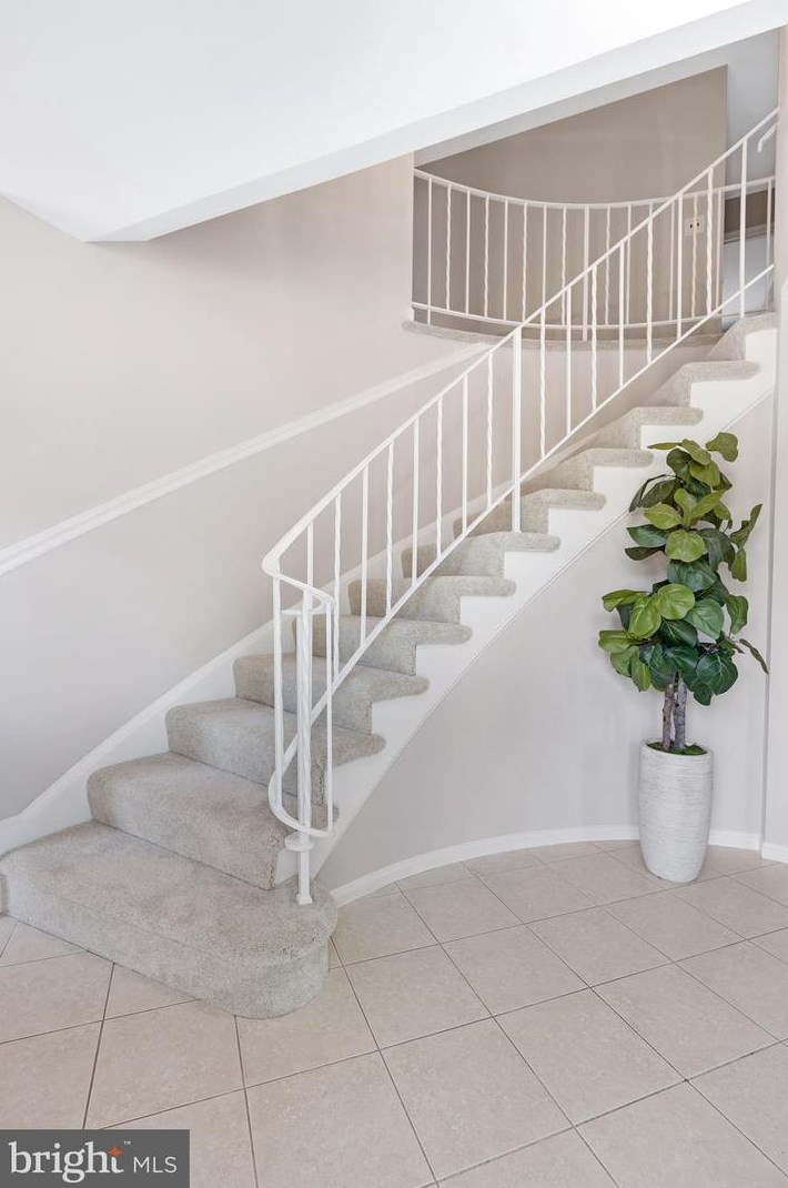 8709 Nanlee Dr, Springfield, VA 22152