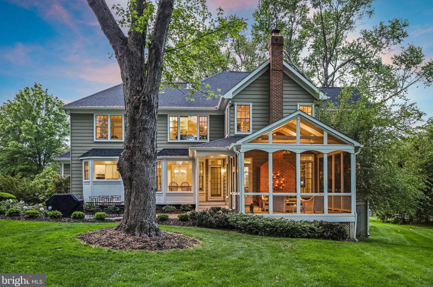 10605 Dogwood Farm Ln, Great Falls, VA 22066