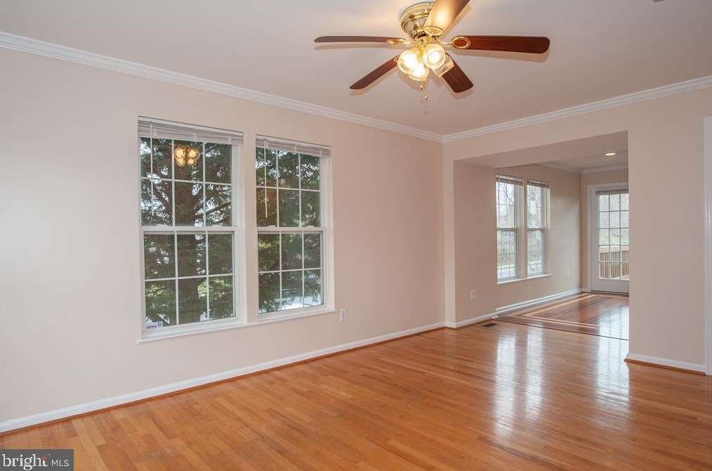 6380 Michael Robert Dr, Springfield, VA 22150