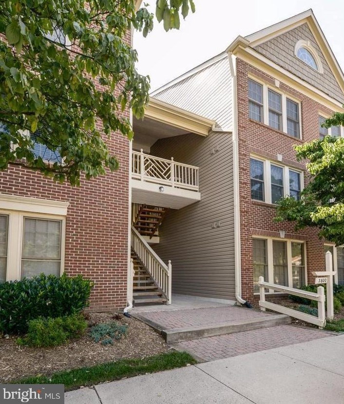 3800 Ridge Knoll Ct #307b, Fairfax, VA 22033