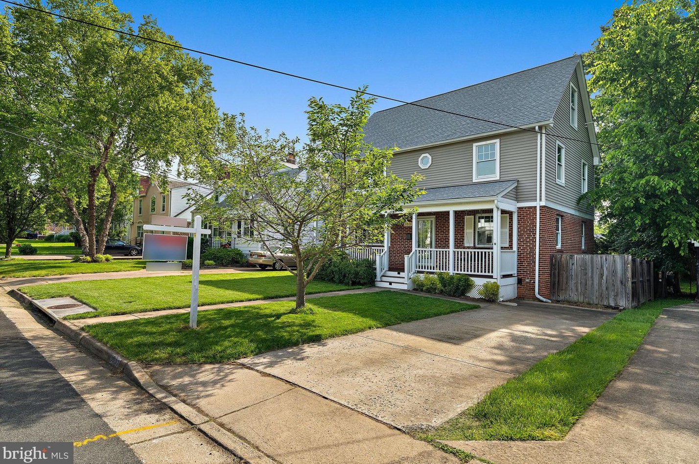 2807 Woodlawn Ave, Falls Church, VA 22042