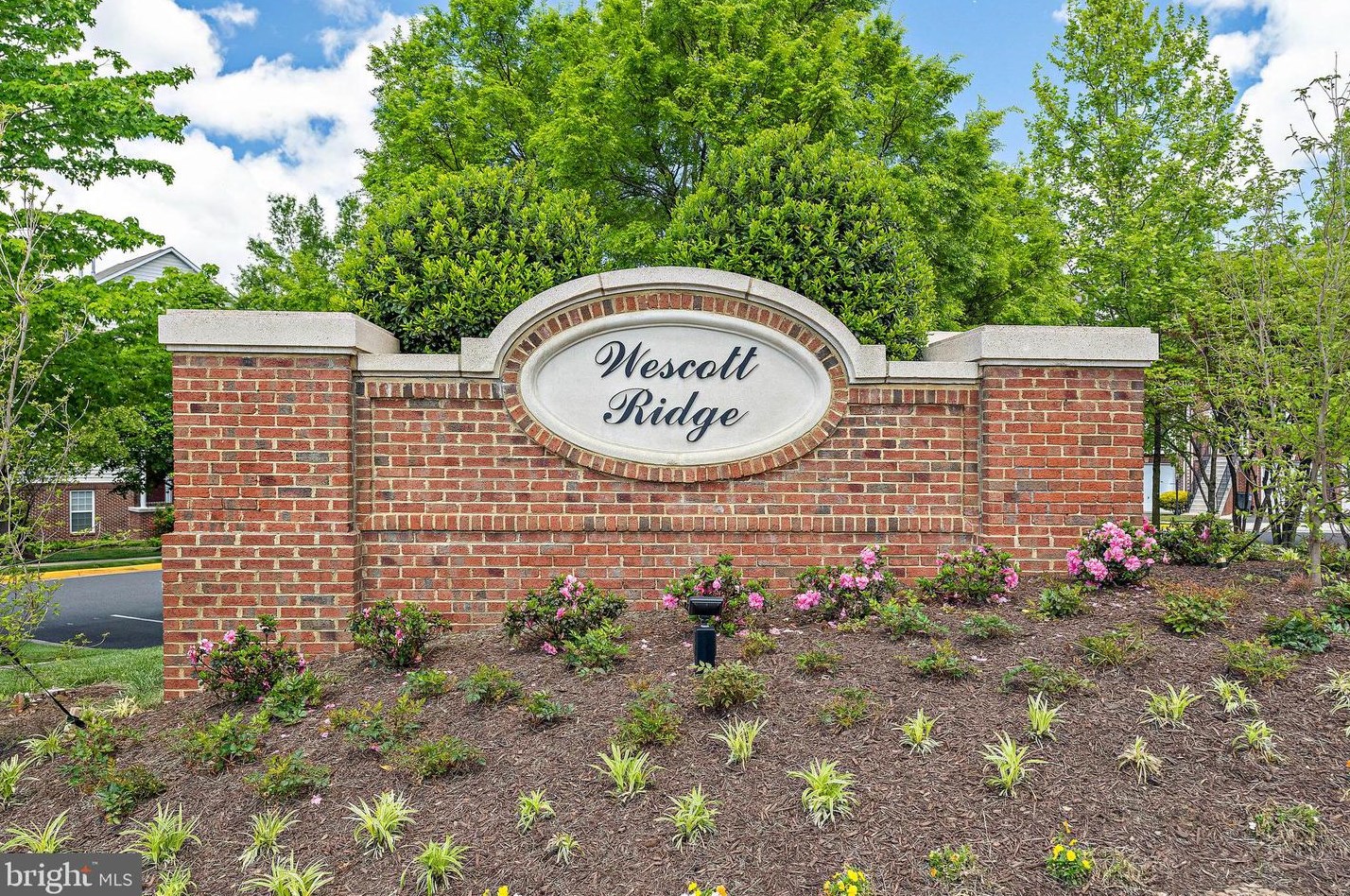 4202 Kerrigan Ln, Fairfax, VA 22030