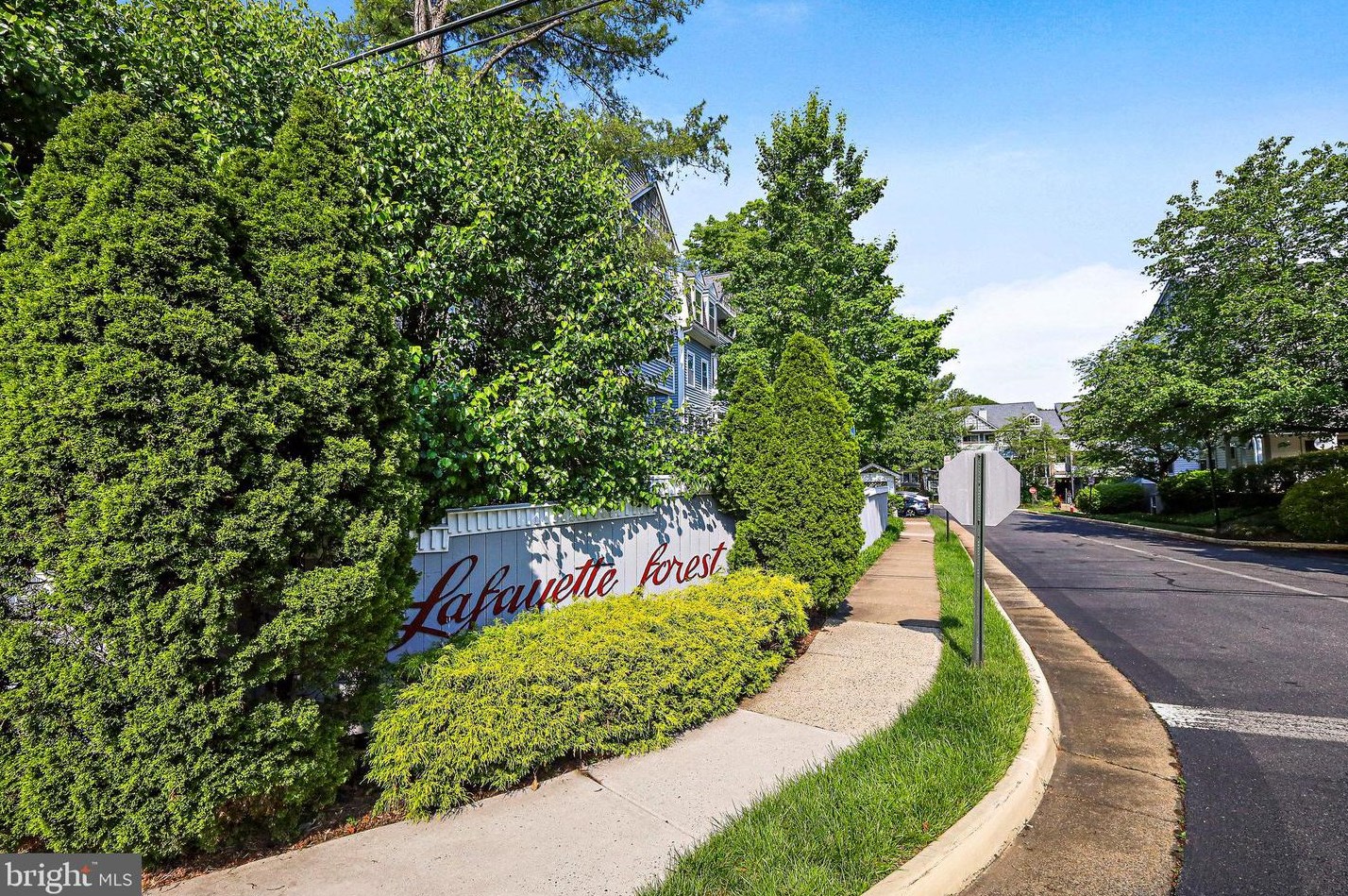 7718 Lafayette Forest Dr #34, Annandale, VA 22003