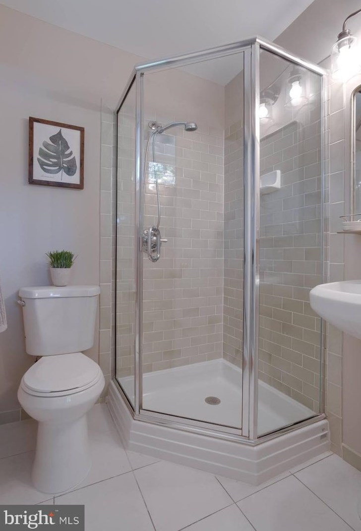 9700 Galsworth Ct, Fairfax VA 22032-2802 exterior