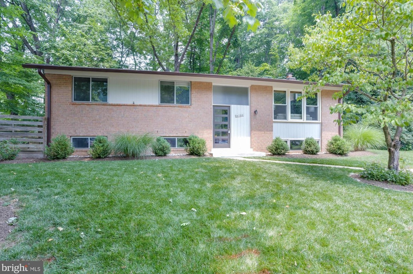 9700 Galsworth Ct, Fairfax VA 22032-2802 exterior