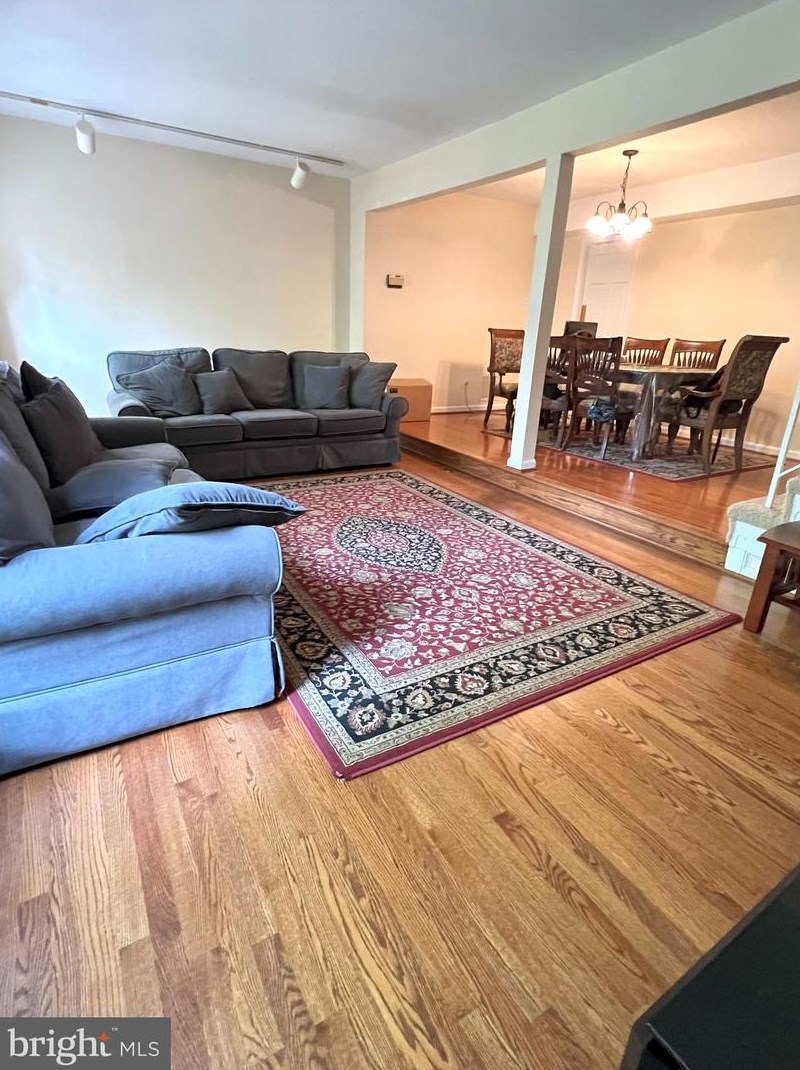 9693 Scotch Haven Dr, Vienna VA  22181-6130 exterior