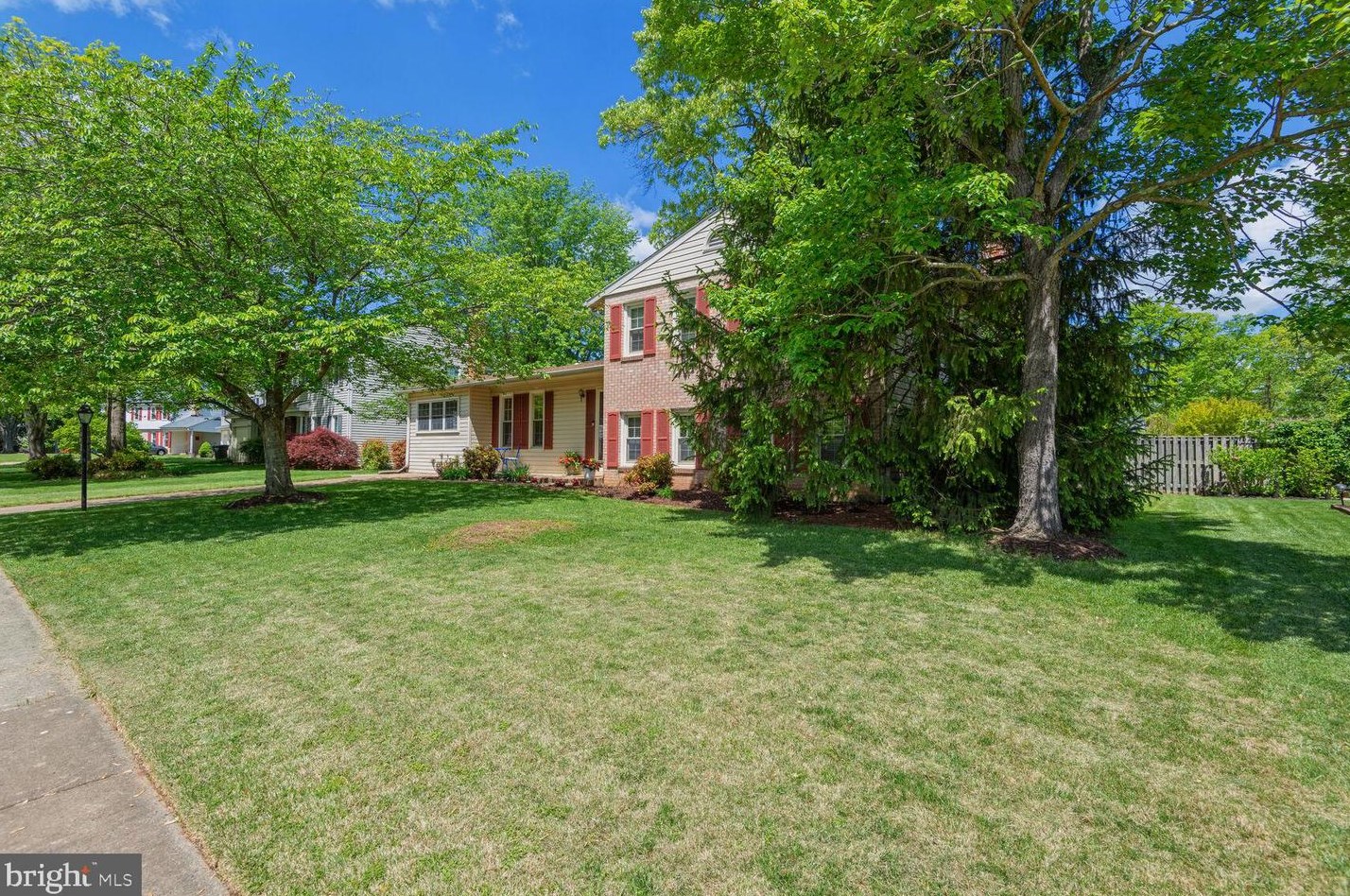 15006 Jarski Ct, Centreville, VA 20120-1457