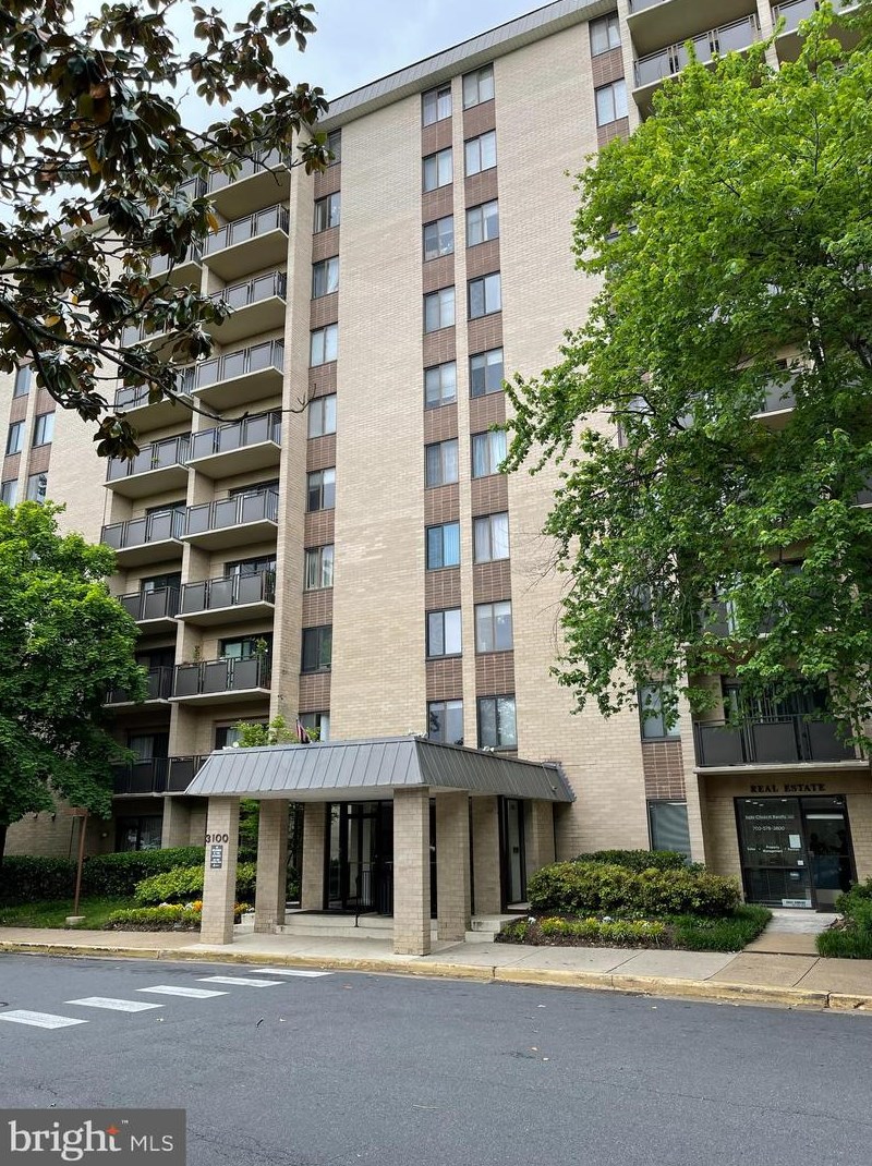 3100 S Manchester St #501, Falls Church, VA 22044