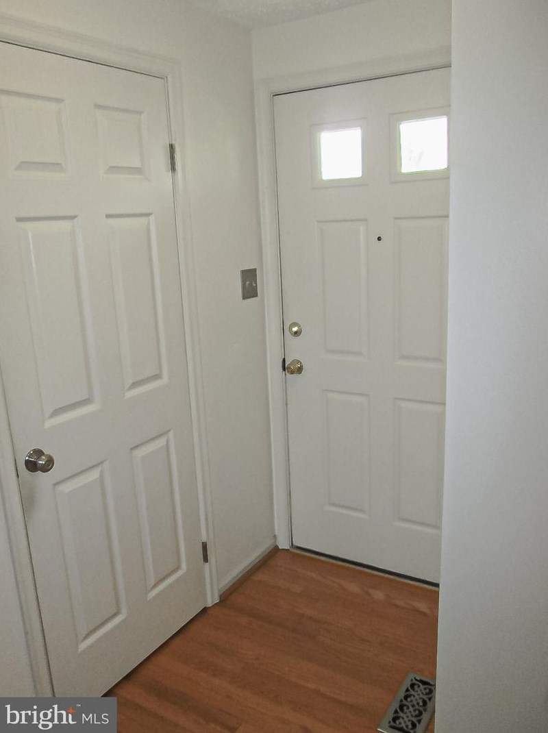 8509 Golden Ridge Ct, Lorton, VA 22079