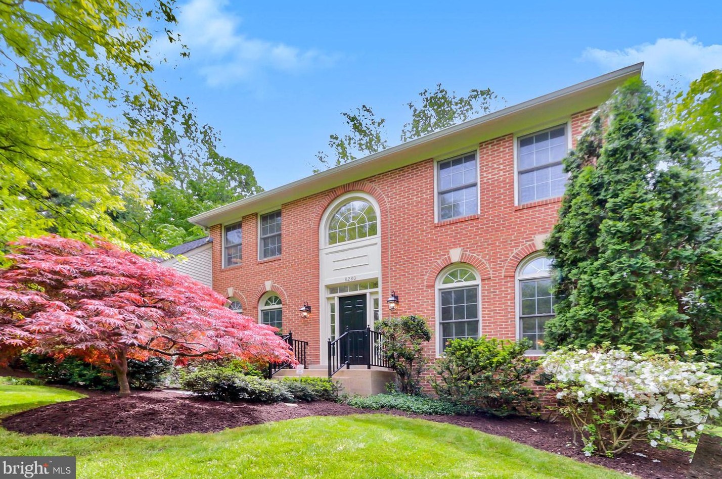 8280 Armetale Ln, Fairfax, VA 22039-3112