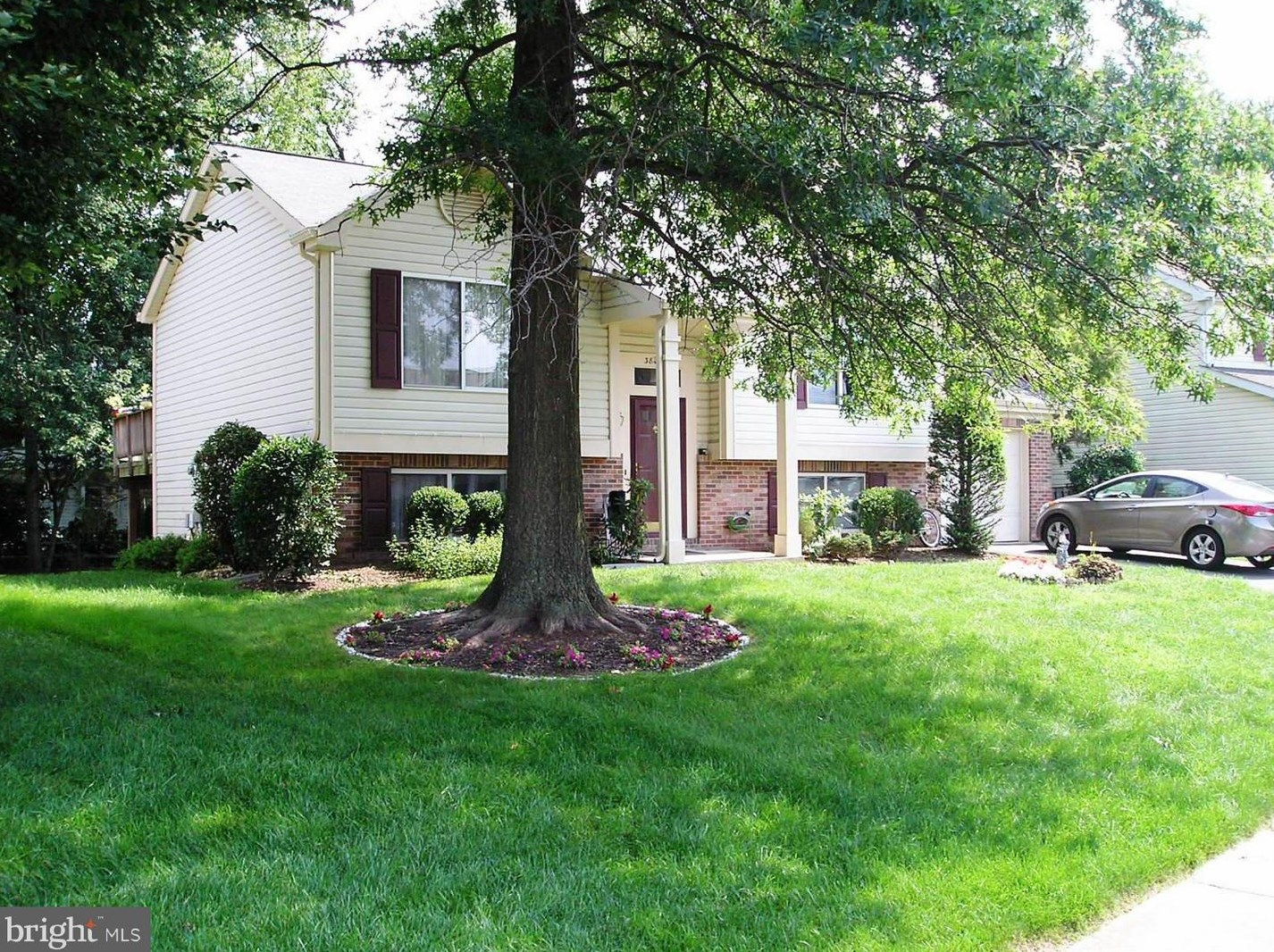 3848 Beech Down Dr, Fairfax, VA 20151