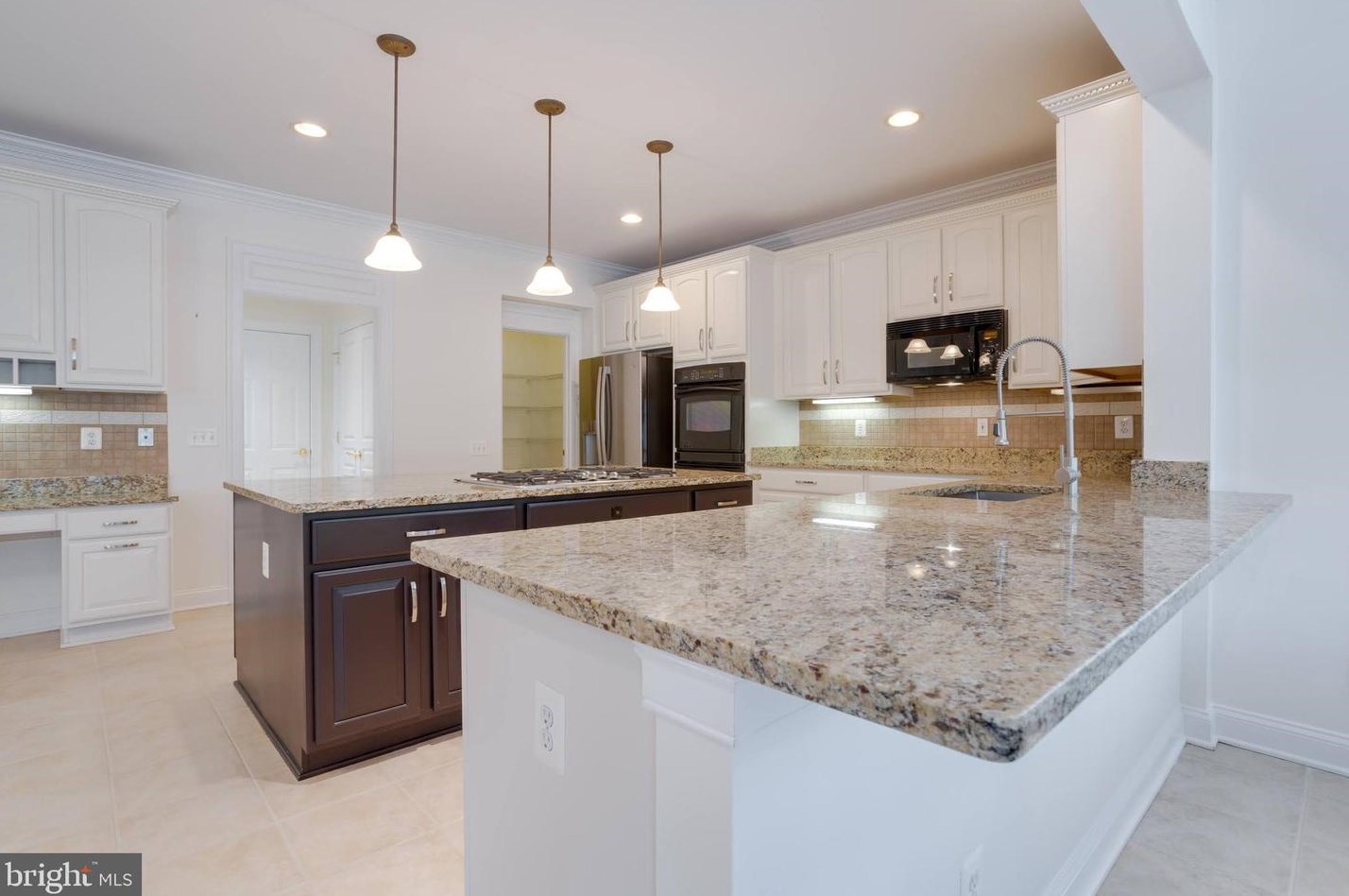 6732 Bunkers Ct, Clifton, VA 20124
