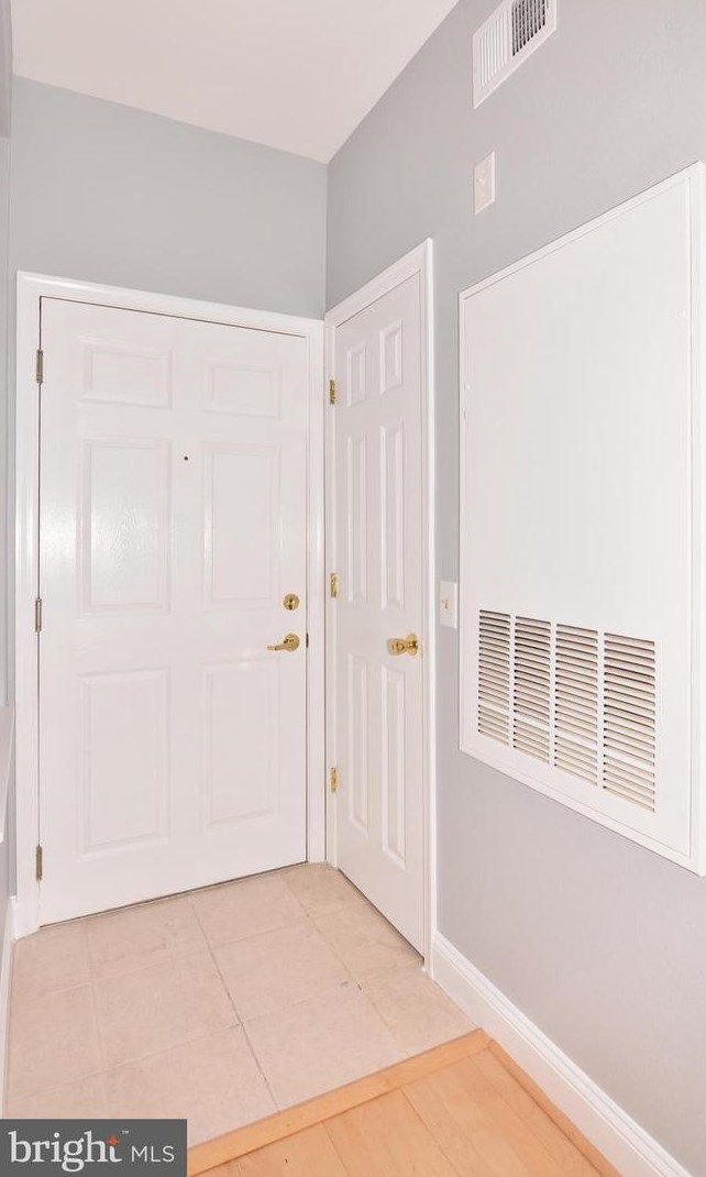 1571 Spring Gate Dr #6414, Mc Lean, VA 22102