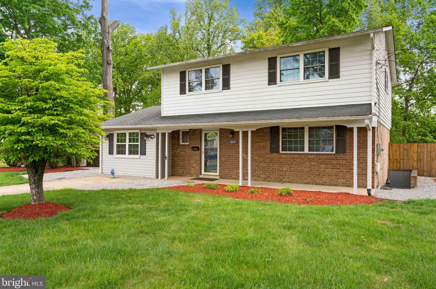 5615 Rolling Rd, Springfield, VA 22151