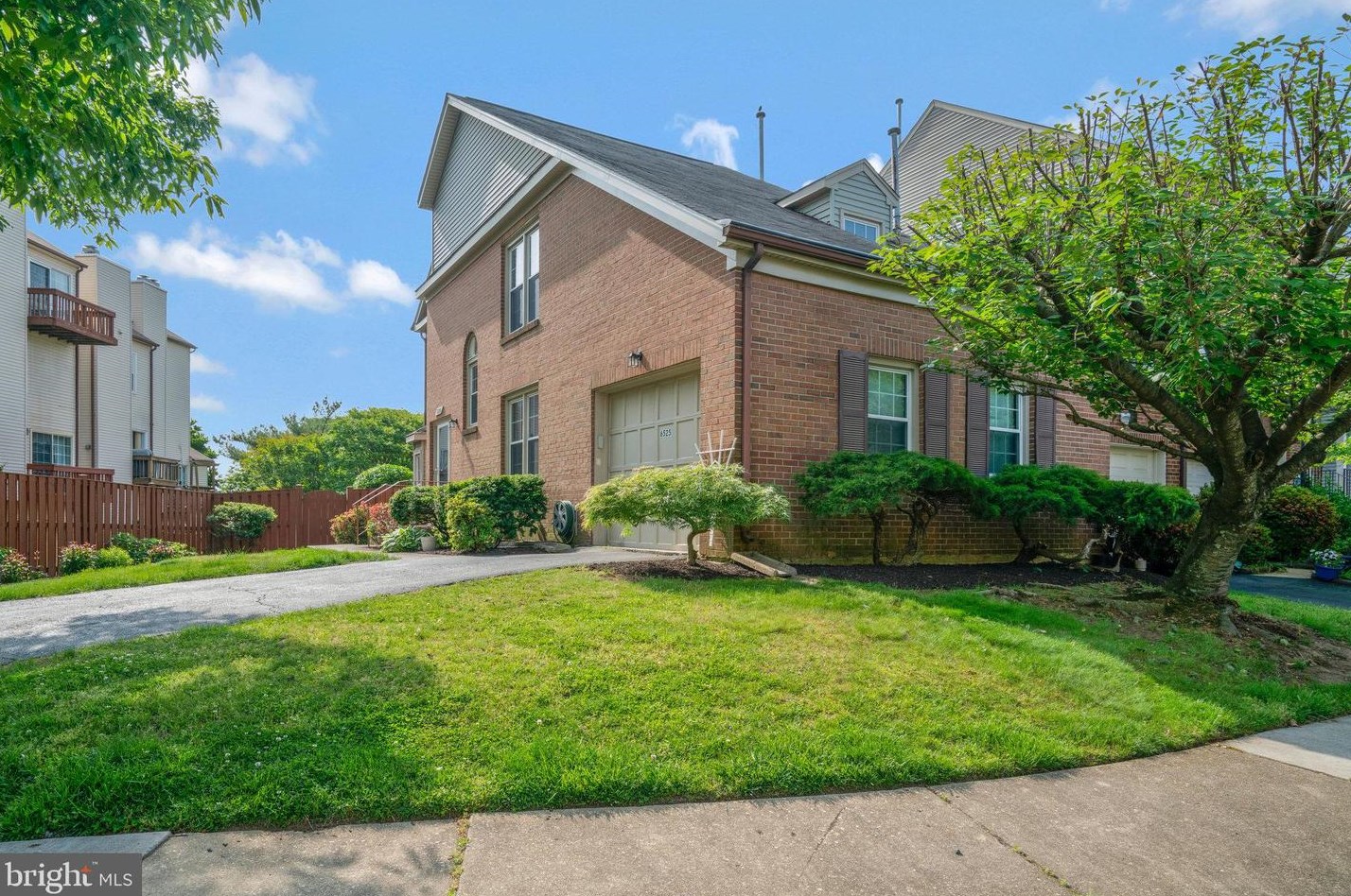 6525 Tartan Vista Dr, Alexandria, VA 22312