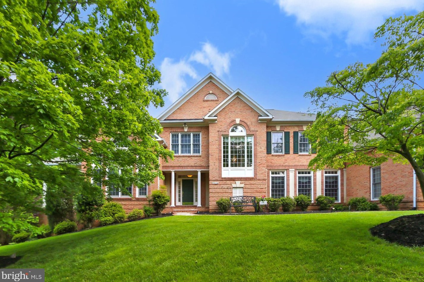5448 Marlstone Ln, Fairfax, VA 22030-5834
