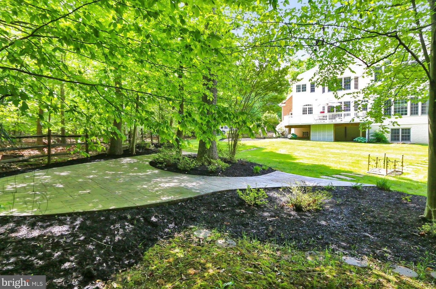 5448 Marlstone Ln, Fairfax VA  22030-5834 exterior