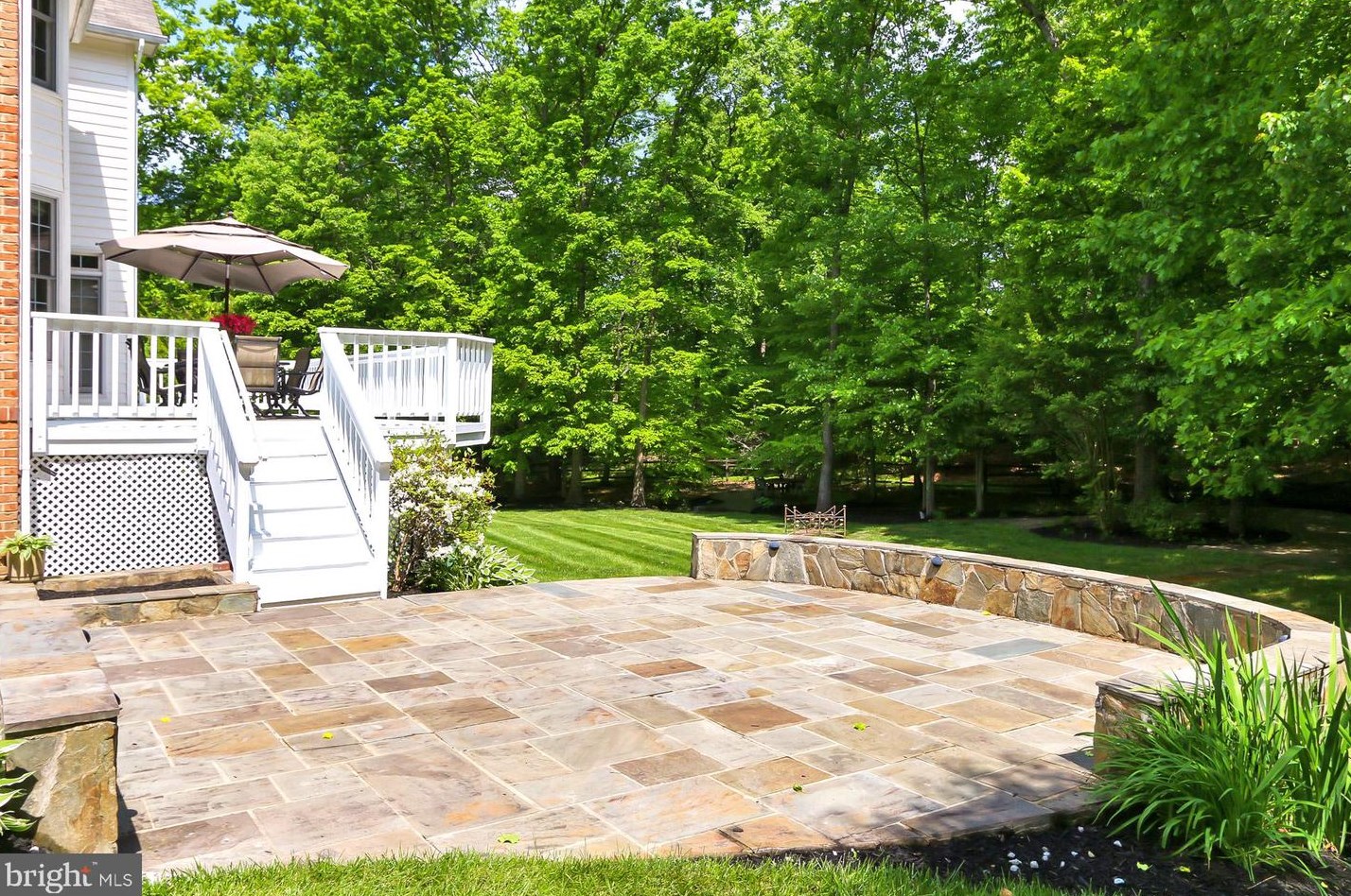 5448 Marlstone Ln, Fairfax VA  22030-5834 exterior