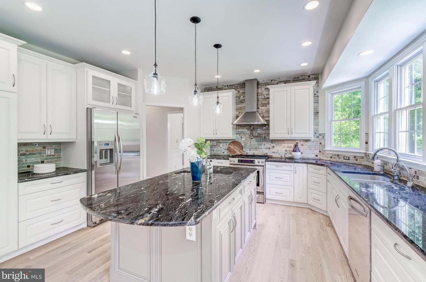 13513 Portage Pl, Centreville, VA 20120