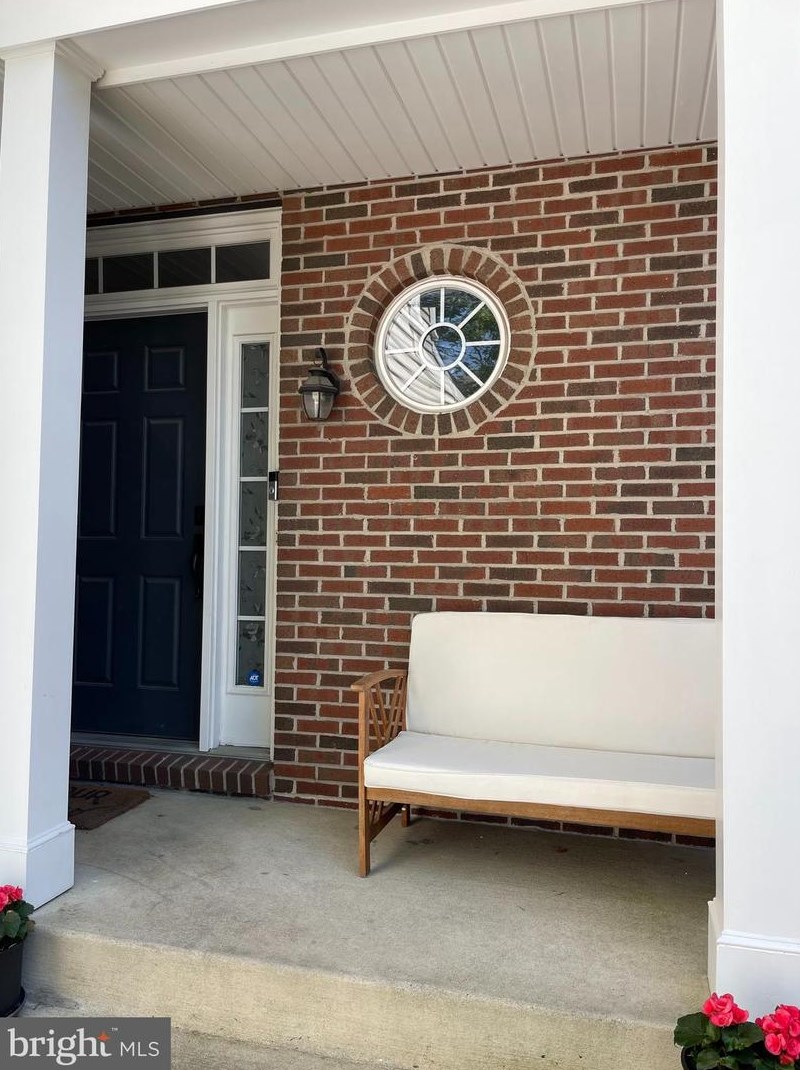 11317 Bulova Ln, Fairfax, VA 22030