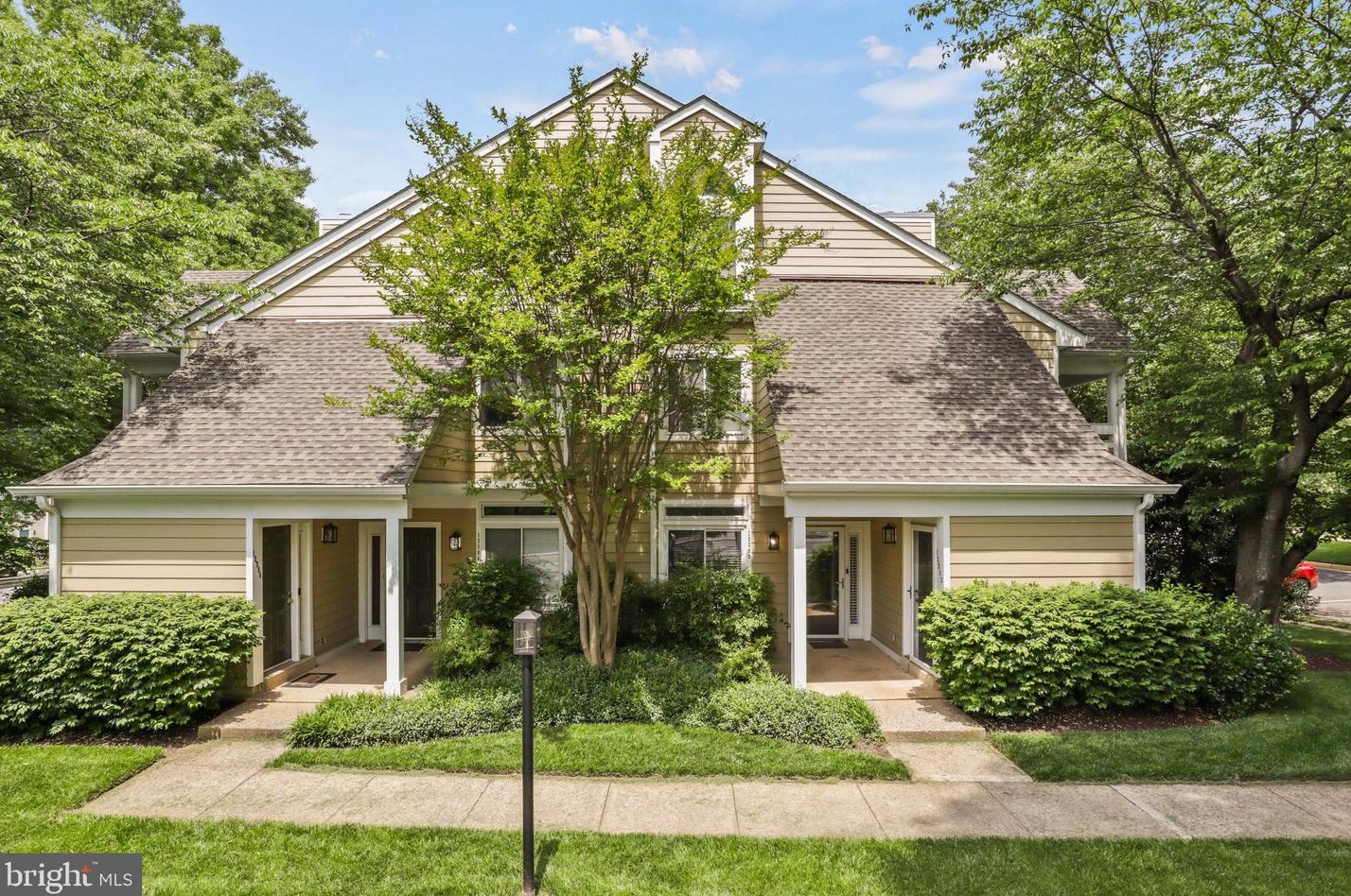 12280 Fort Buffalo Cir, Fairfax, VA 22033-2834
