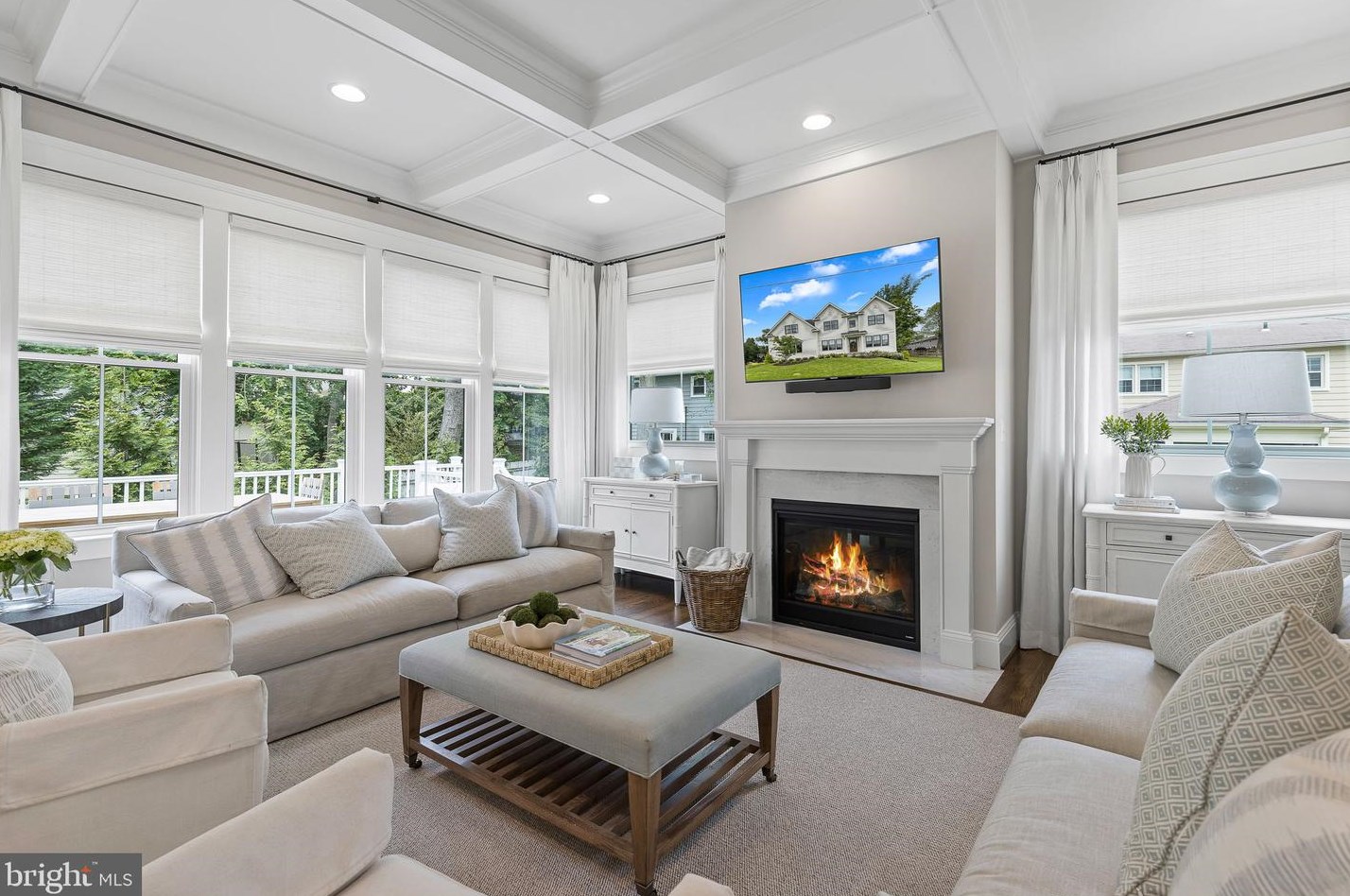 2347 Walnut St, Falls Church, VA 22046