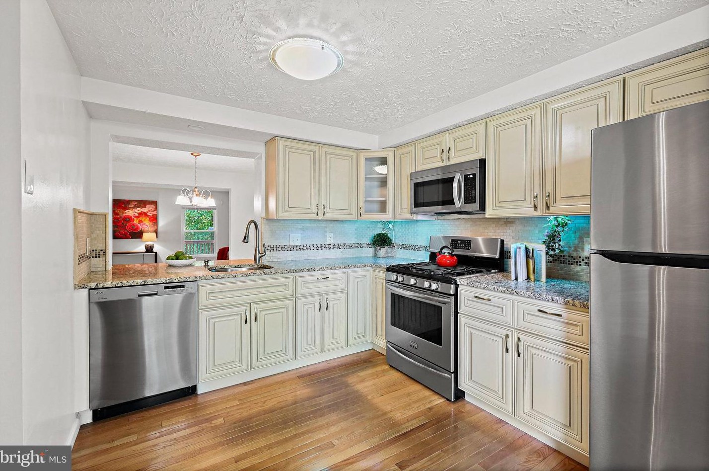 9077 Tiffany Park Ct, Springfield, VA 22152