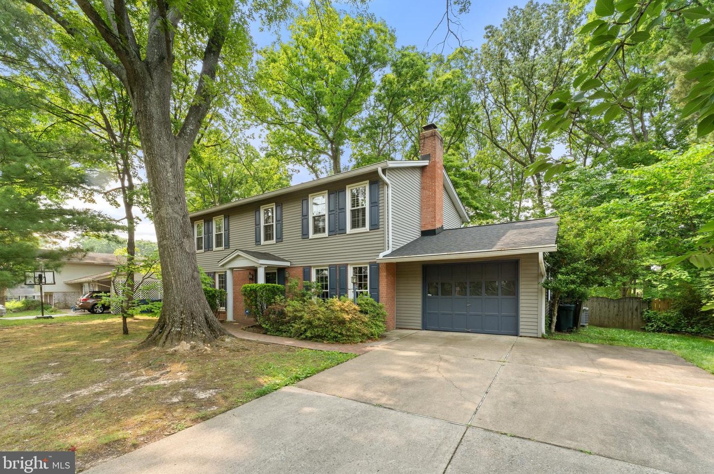 4904 Briar St, Fairfax, VA 22032-2205