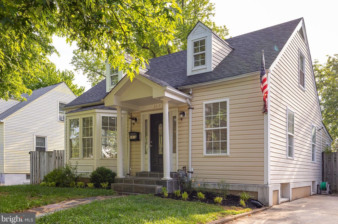 2819 Summerfield Rd, Falls Church, VA 22042