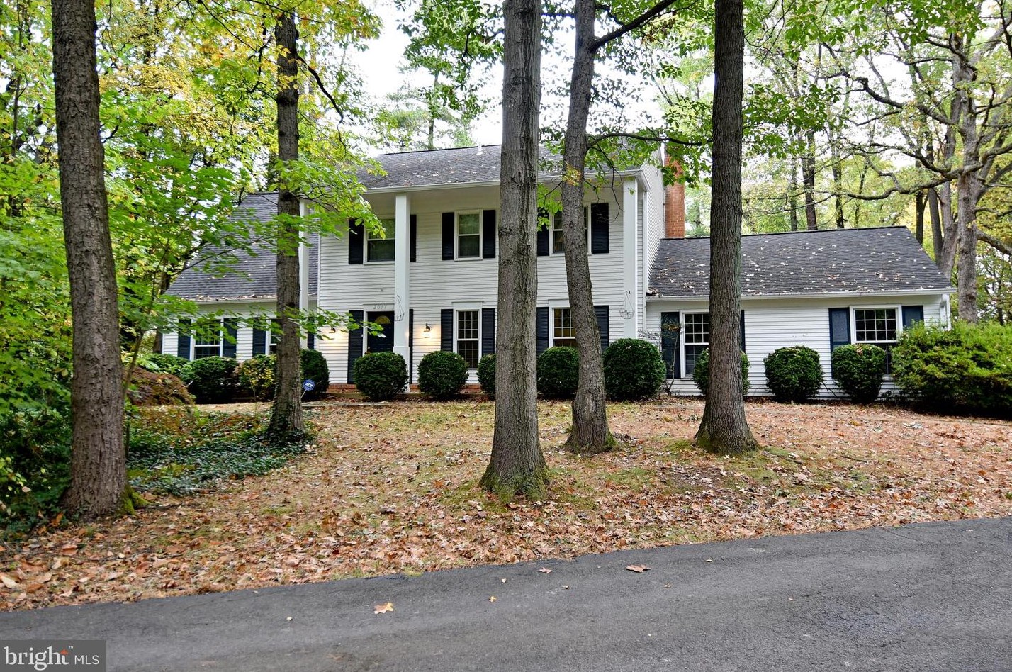 2017 Soapstone Dr, Herndon, VA 20191
