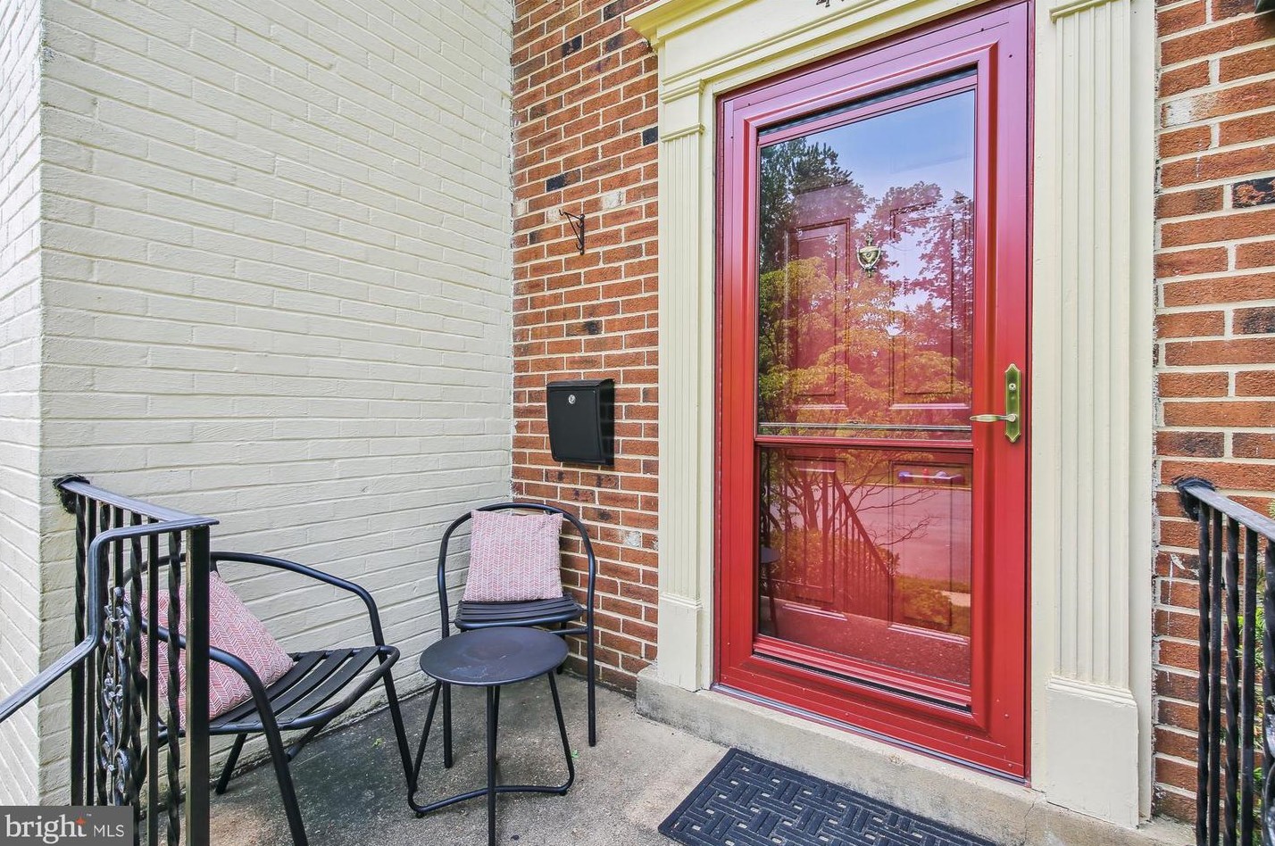 420 Center St S, Vienna, VA 22180