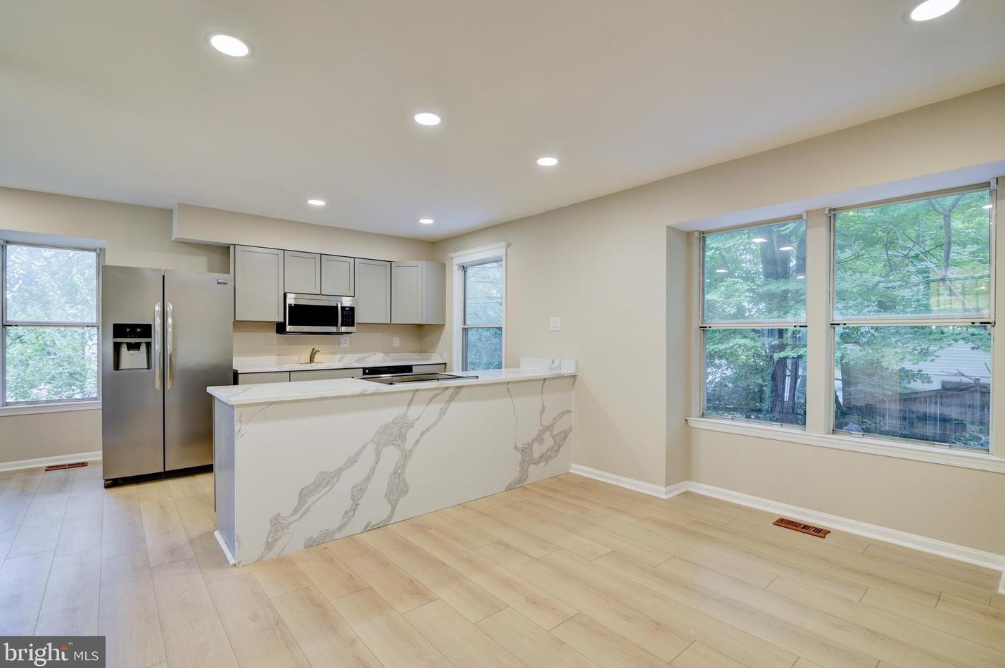 9599 Pierrpont St, Springfield, VA 22015