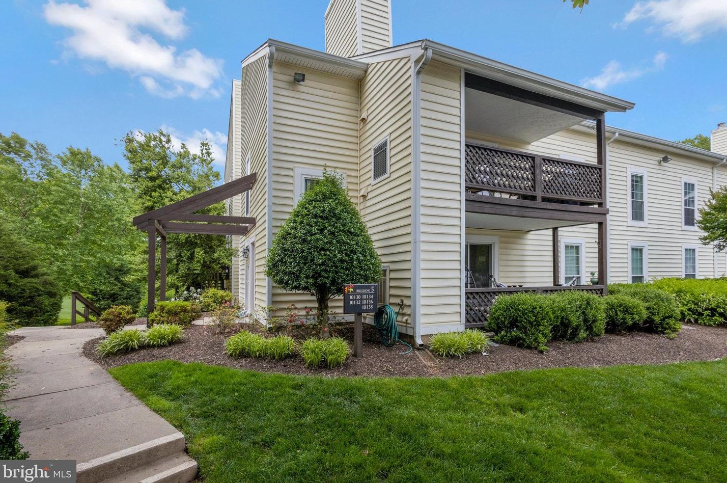 10132 Oakton Terrace Rd, Vienna, VA 22124