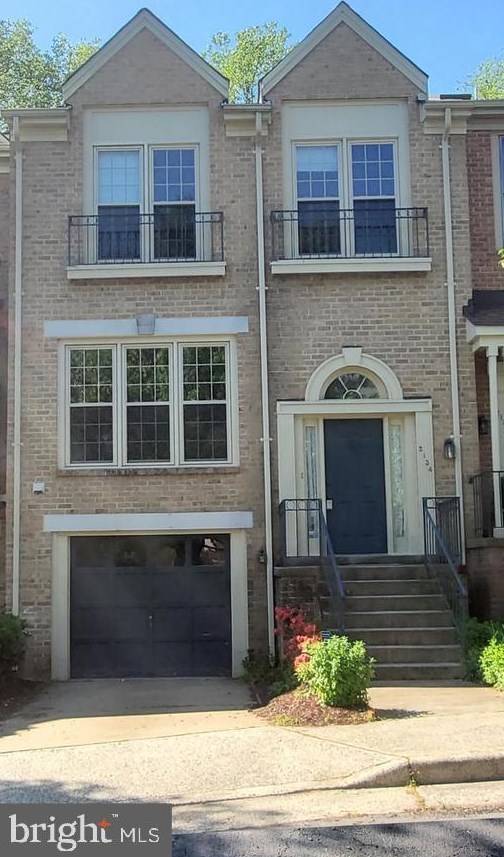 2134 Kings Garden Way #357, Falls Church, VA 22043